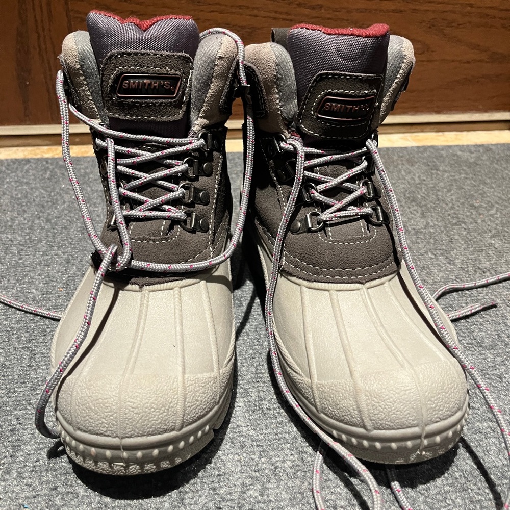 smiths size 7 grey heavy duty snow boots
